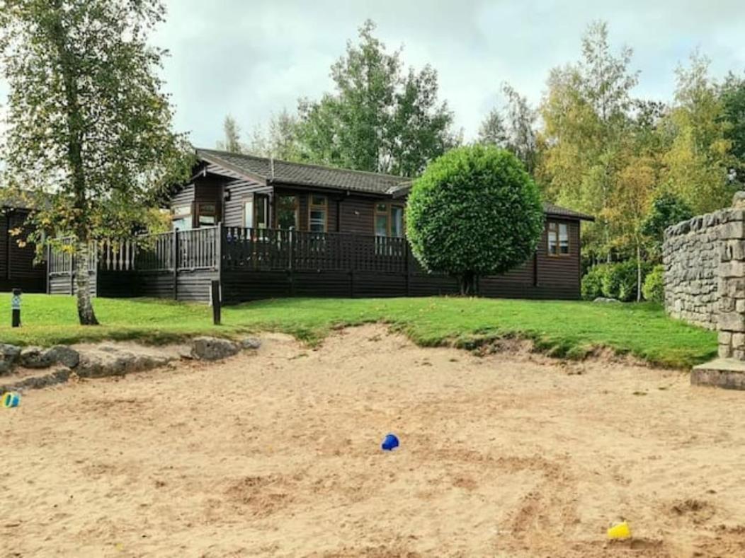 4 Bed Luxury Lodge With Hot Tub Near Lake District Warton  Exterior foto
