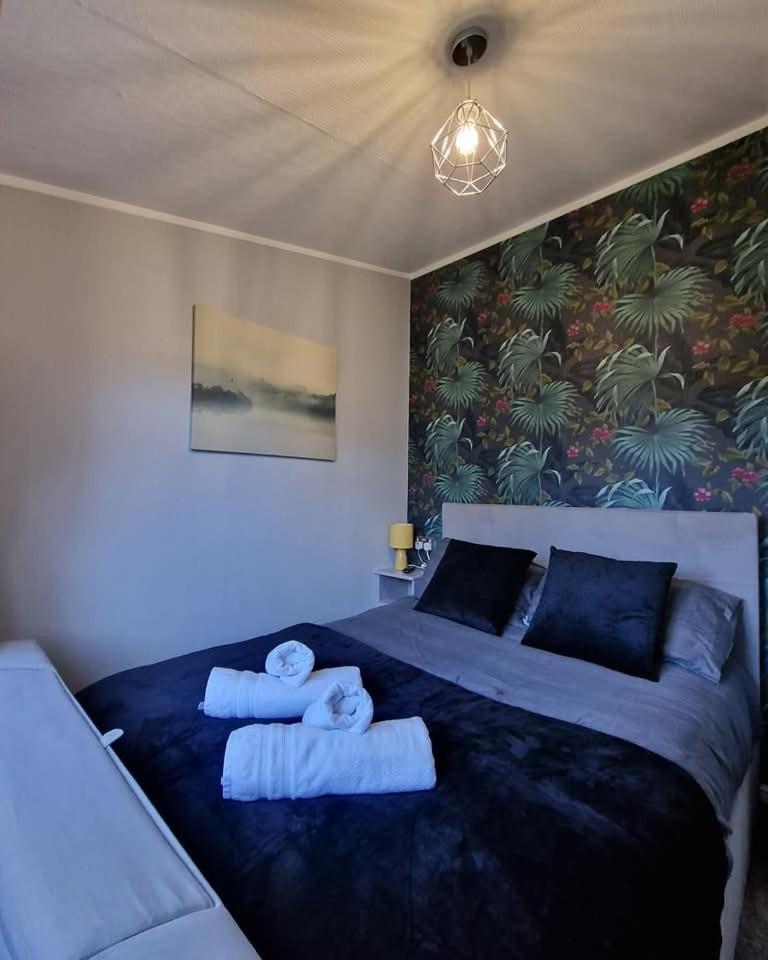 4 Bed Luxury Lodge With Hot Tub Near Lake District Warton  Exterior foto